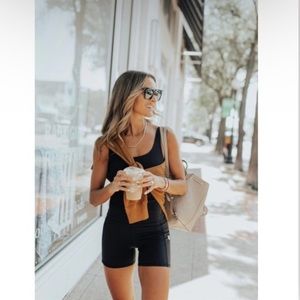 Vuori - Studio Onesie Black | Medium